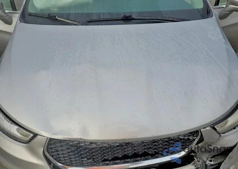 2021 Chrysler Pacifica Touring z USA, uszkodzony, nr VIN 2C4RC1FG7MR500337